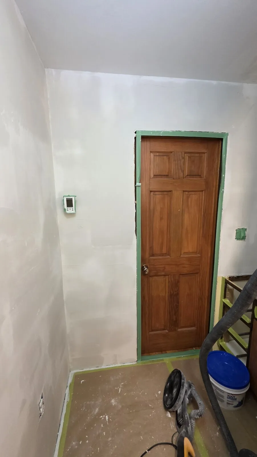 Bathroom remodel: tub surround, niches and hex accent — finished (2)