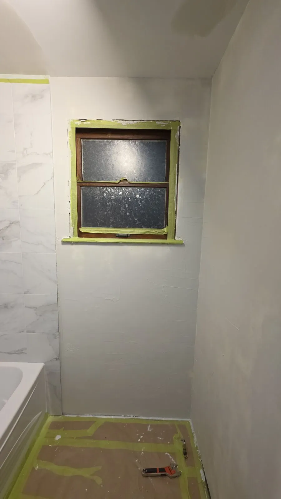 Bathroom remodel: tub surround, niches and hex accent — finished (3)