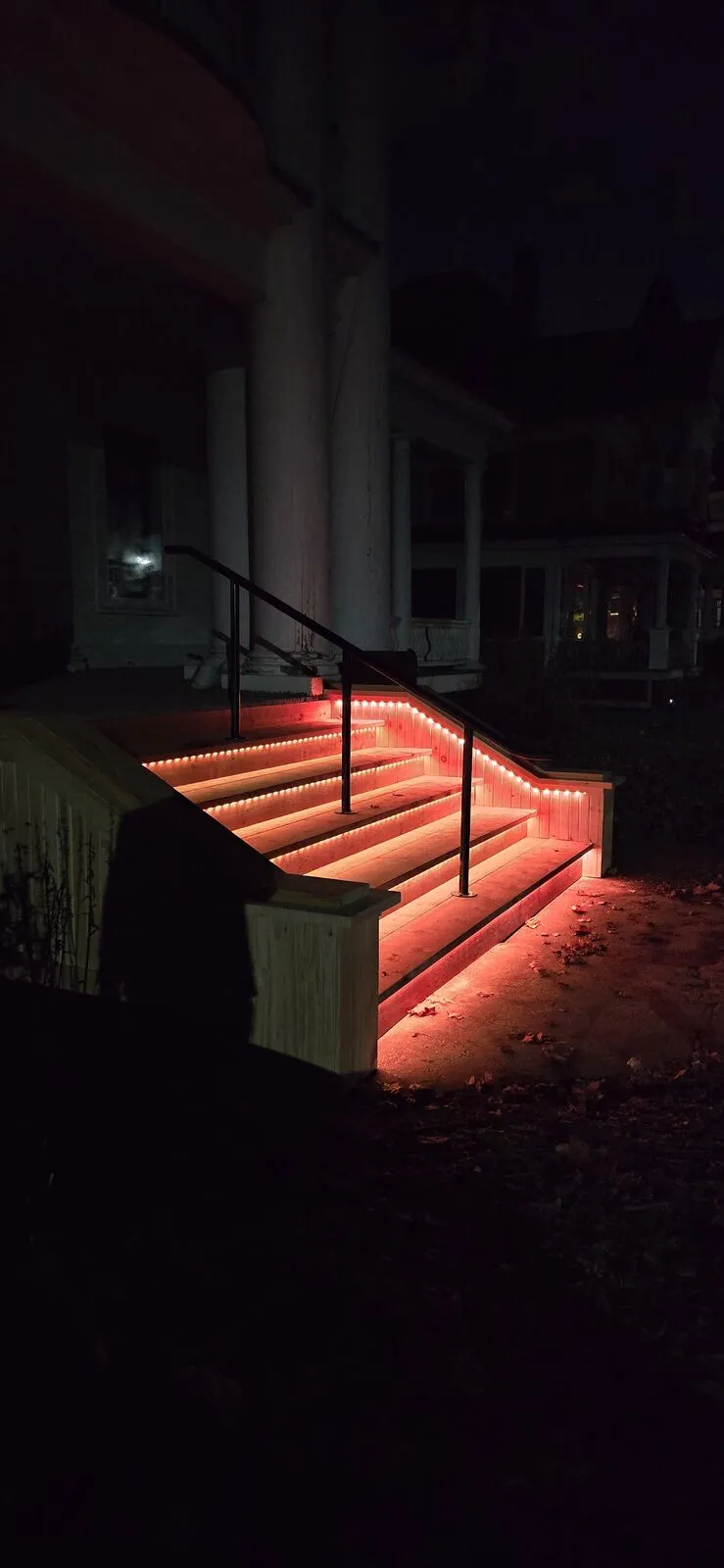 Front porch stairs with LED step lighting — finished (5)