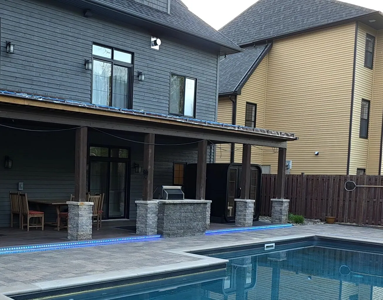 Pool deck with herringbone inlays & LED lighting — finished (7)